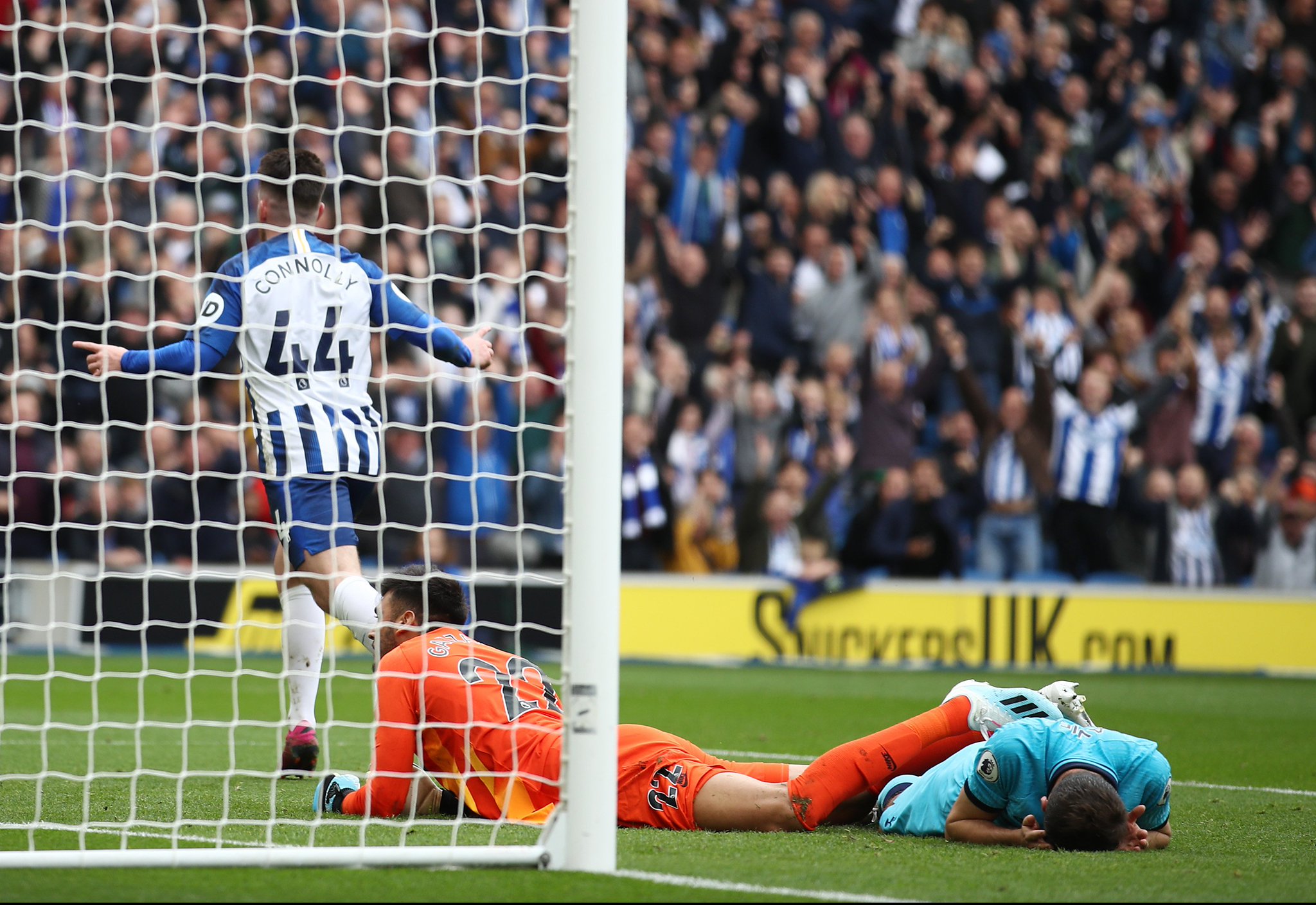 上演了一场 上演了一场